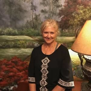 Meet your Posher, Julia